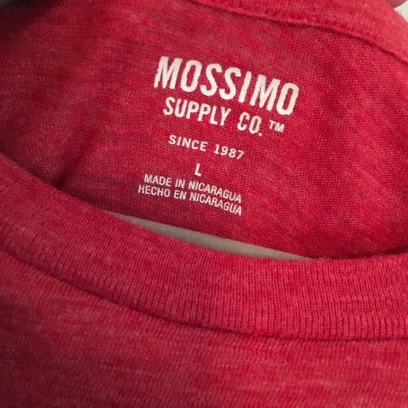 Basic red t-shirt - Picture 3 of 3